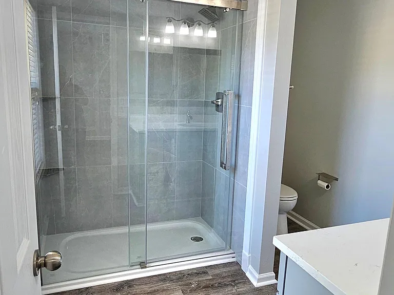 5817 Fox Point Cir — Photo 31