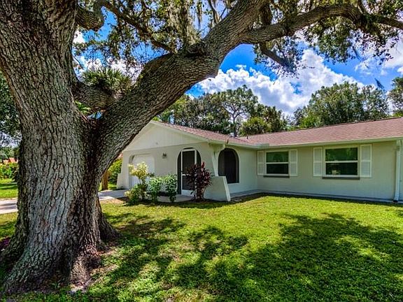3rd image of 1325 Karen Dr
