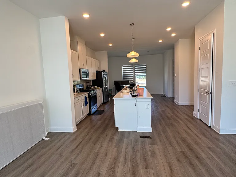 Main living area (2nd Floor)