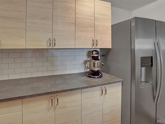 4th image of 252 N Pennsylvania St APT 104
