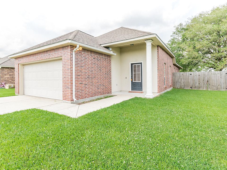1st image of 130 Cezanne Dr