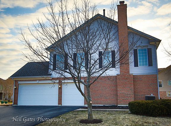 3rd image of 34 Deerfield Dr