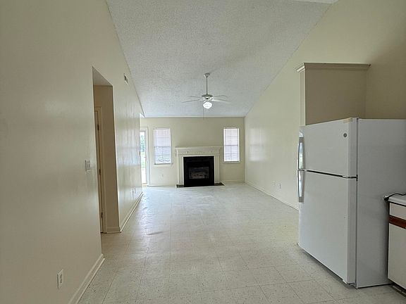 3rd image of 3200 Parkway Ct #B