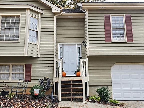 2nd image of 1830 McDowell Ct