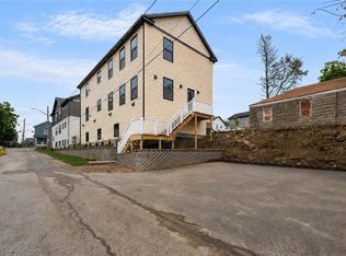 10 Buffalo Ct, Providence, RI 02909