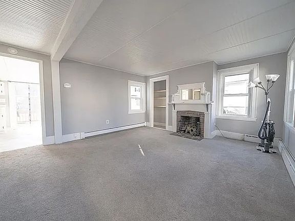 4th image of 144 Crescent St