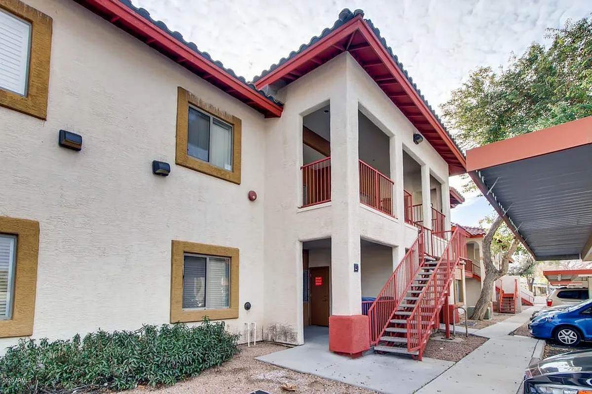 Building Photo - 510 W University Dr #106