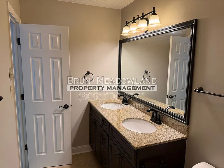 10427 Ravenbrook Ln — Photo 34
