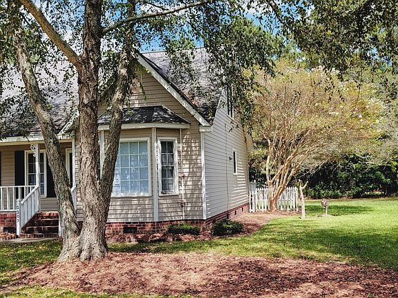 2nd image of 2205 Jane Dr