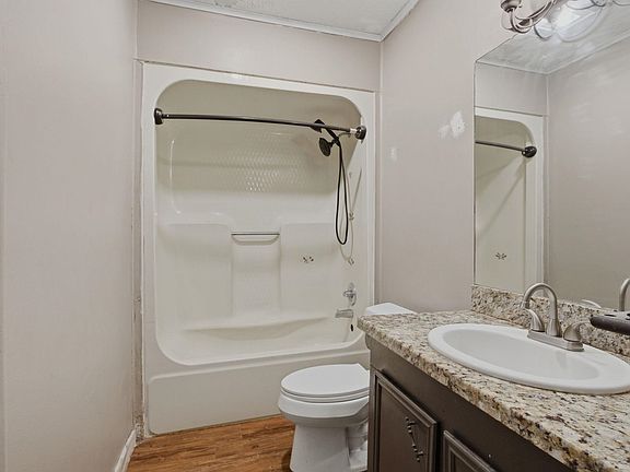 5th image of 1003 Hickman Dr