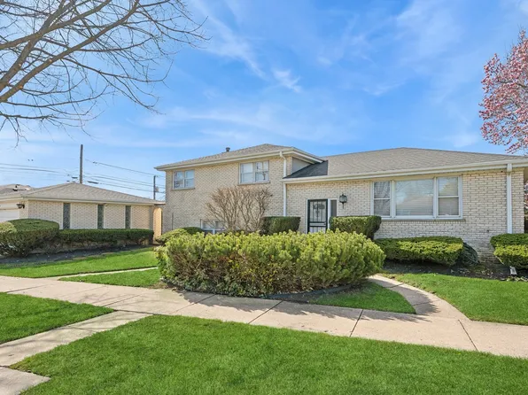 3833 NE Cleveland St, Skokie, IL 60076