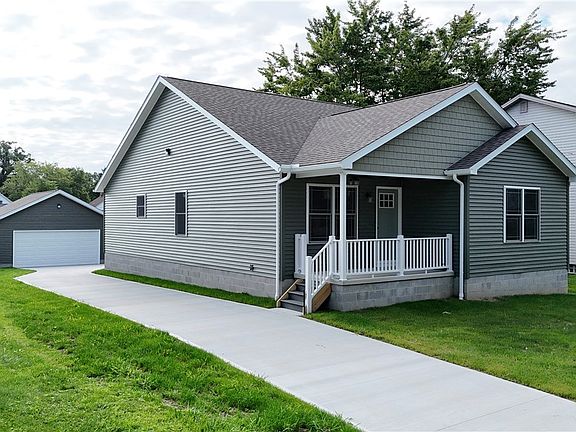 2nd image of 434 8th St