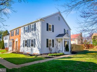 412 Magnolia Ct, Herndon, VA 20170