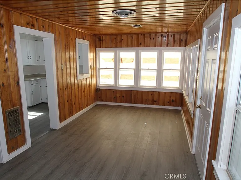 412 D St — Photo 13