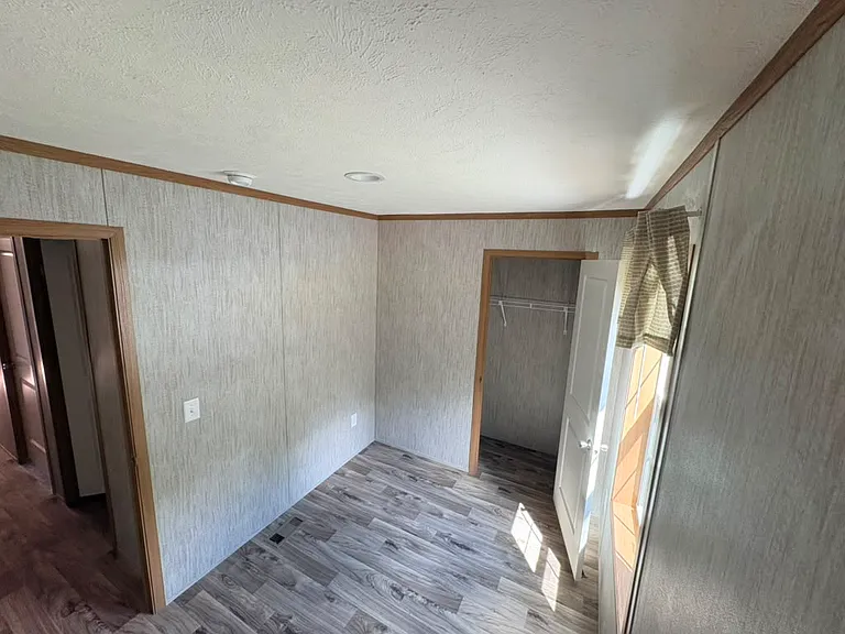 156 Shenango Park Rd #105 — Photo 8