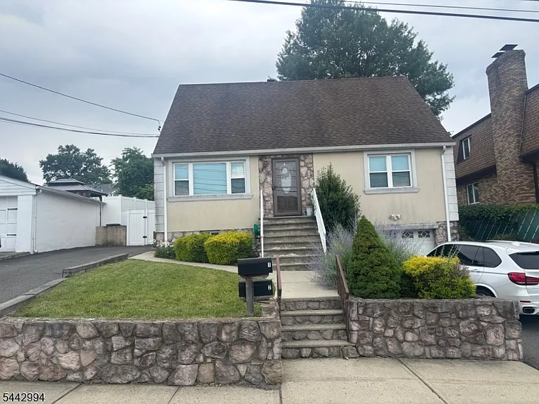 30 Meriline Ave — Photo 1