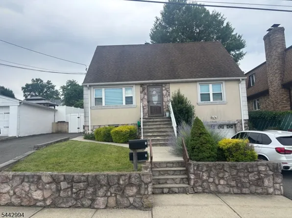 30 Meriline Ave, Woodland Park, NJ 07424