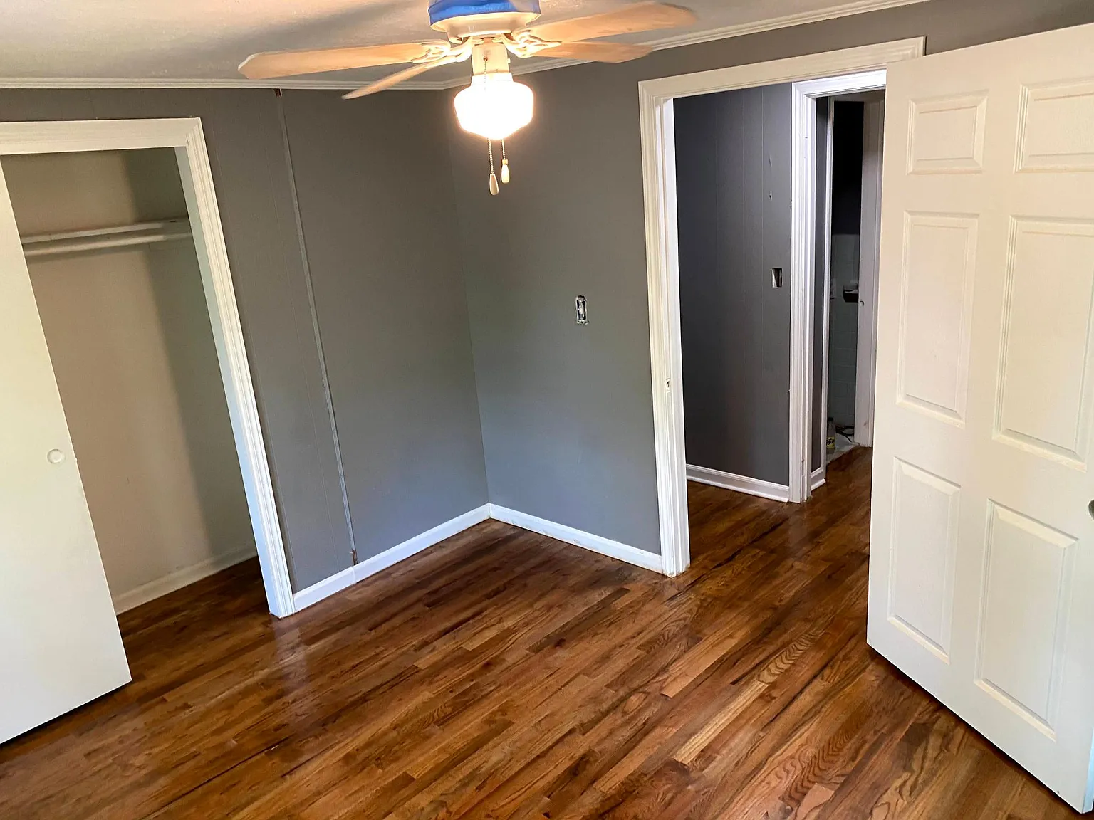 303 Hanson Dr — Photo 2