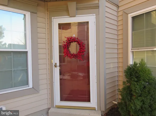 305 Alexander Ct, Warwick, PA 18974