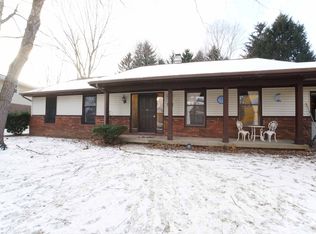 2401 Brookens Cir, Urbana, IL