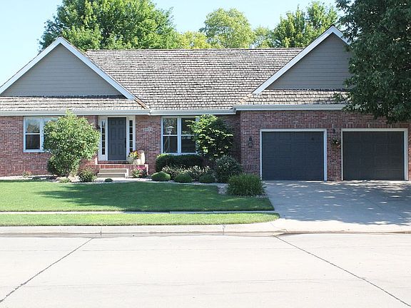 5th image of 2632 Park Place Dr