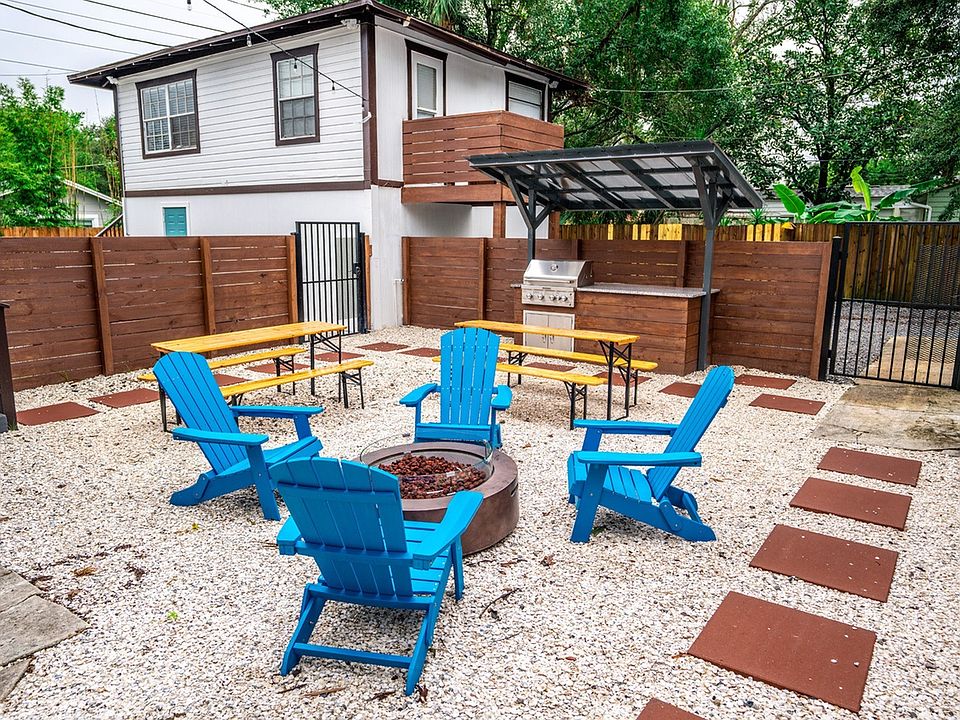 Outside Courtyard