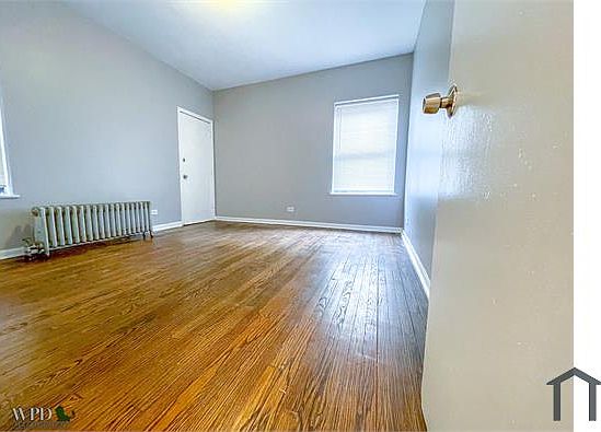 3rd image of 7553 S Essex Ave APT 2
