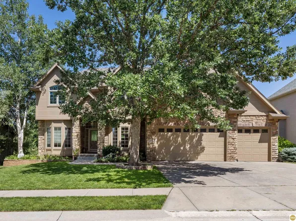 1519 S 192nd Avenue Cir, Omaha, NE 68130