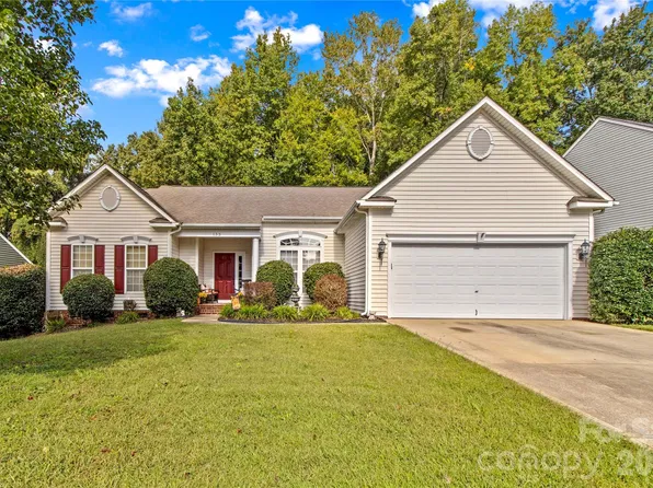 133 Flowering Grove Ln, Mooresville, NC 28115