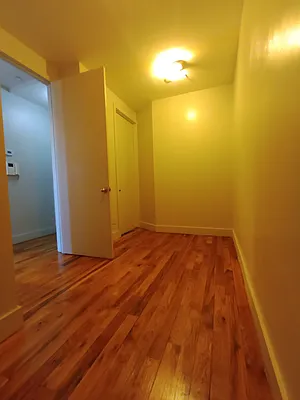 Rented by City Vista Inc | media 19