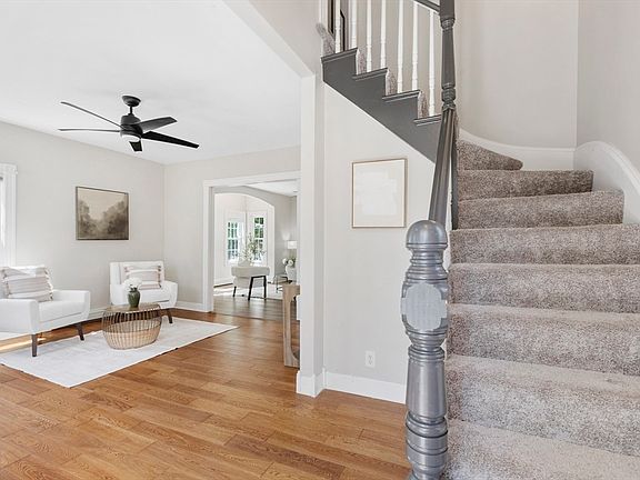 4th image of 22 Bliss St