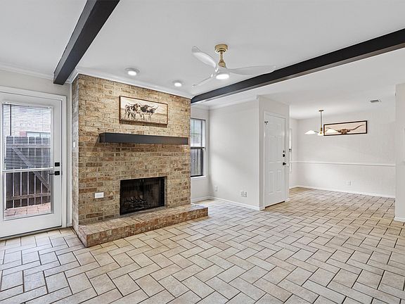 5th image of 2907 Pearl St APT 102