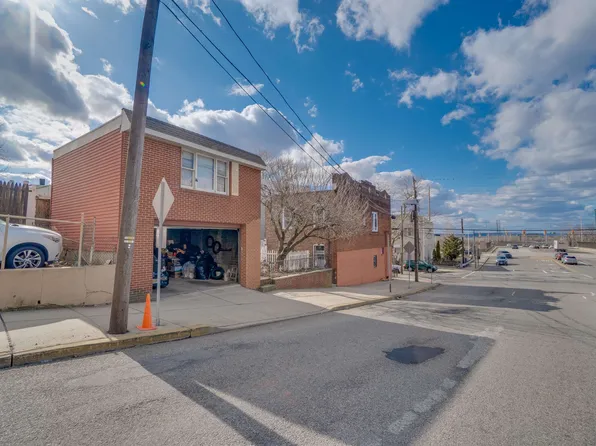 678 Liberty Avenue image 18 of 19