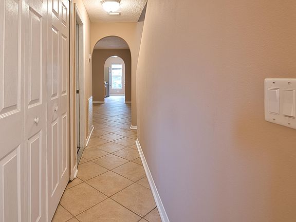 3rd image of 11601 Hickory Oak Dr
