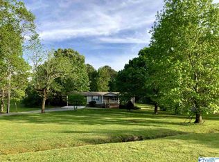 230 Worley Dr, Owens Cross Roads, AL 35763