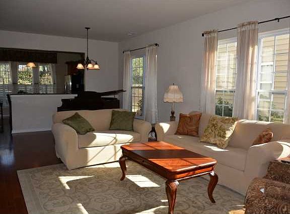 4th image of 109 Sea Lavender Ln