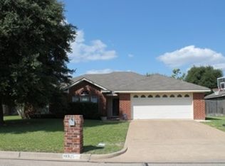 10325 Sierra West Dr, Woodway, TX 76712