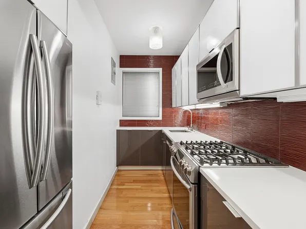 310 East 49th Street 4D image 3 of 7