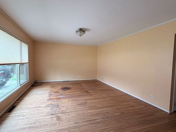 4th image of 1316 S High St