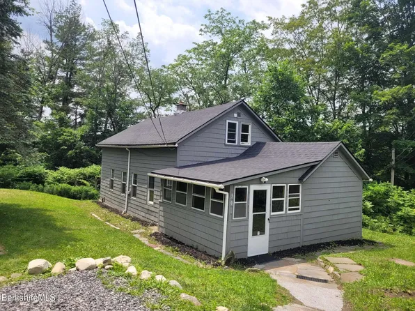 30 Glassworks Rd, Lanesborough, MA 01224