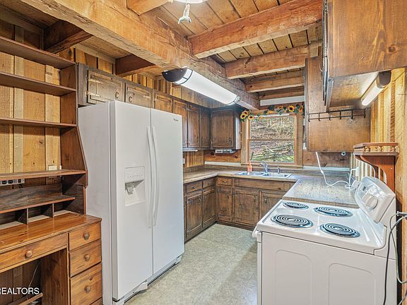 12th image of 205 Tobby Hollow Ln