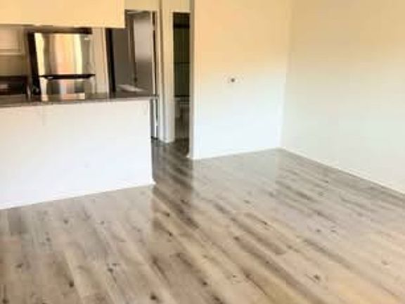 5th image of 868 S Kingsley Dr #339