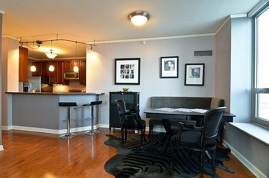 4th image of 420 E Waterside Dr Unit 401