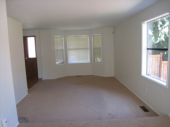 4th image of 720 50th St SE