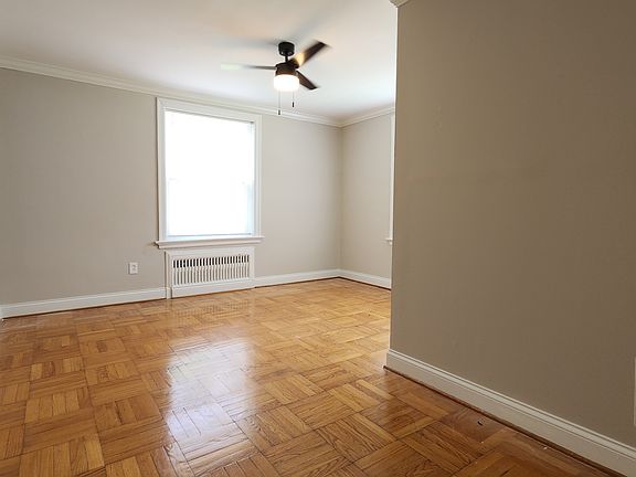 5th image of 811 Westwood Dr #C