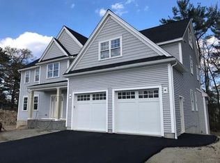 3 Murphy Ln, Burlington, MA 01803