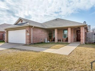 3956 Silver Springs Dr, Fort Worth, TX 76123