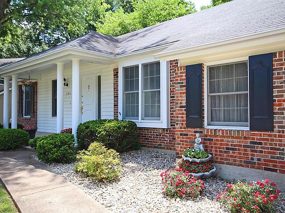 2nd image of 709 Woodmore Oaks Ct