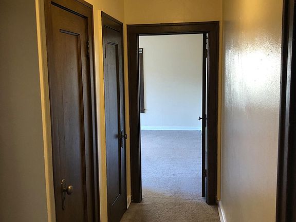 3rd image of 210 E 10th Ave #9