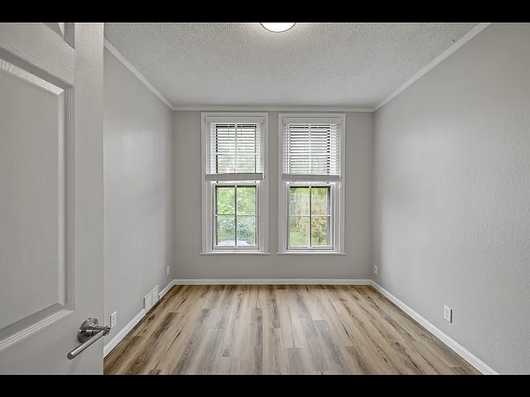 745 Margaret St #4 — Photo 32